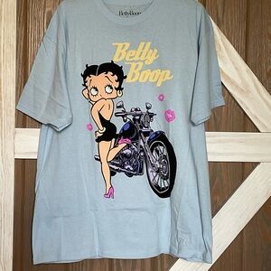 Betty Boop Graphic T-Shirt in Light Blue. P2P 23.5-26” Size LARGE